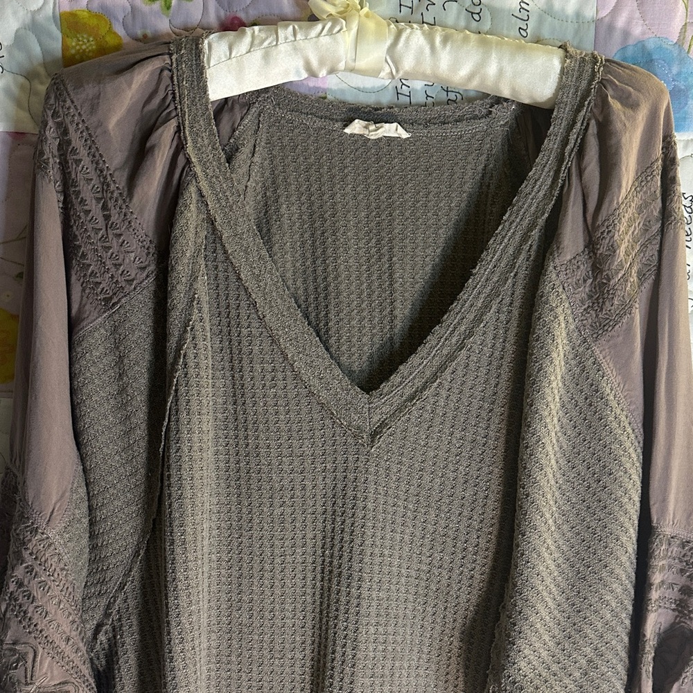 in loom V-Neck top in Taupe brown sz L - Picture 4 of 13